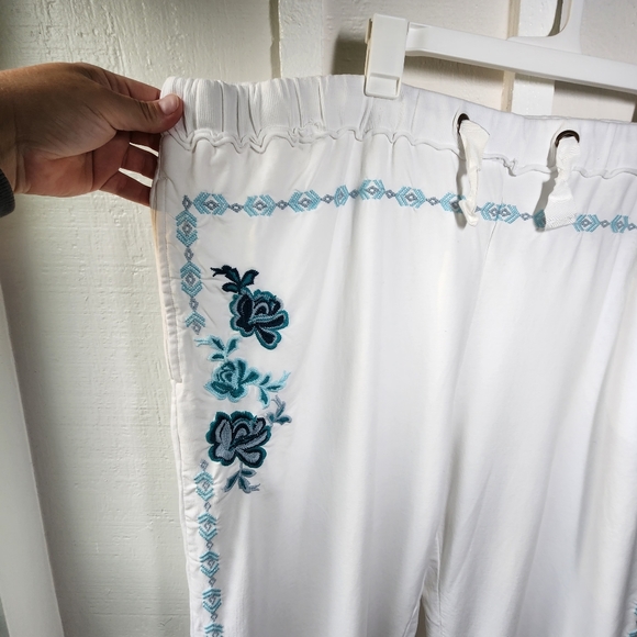 Sundance Faded Fields Joggers White Blue Embroidered Size XXL - Picture 3 of 16